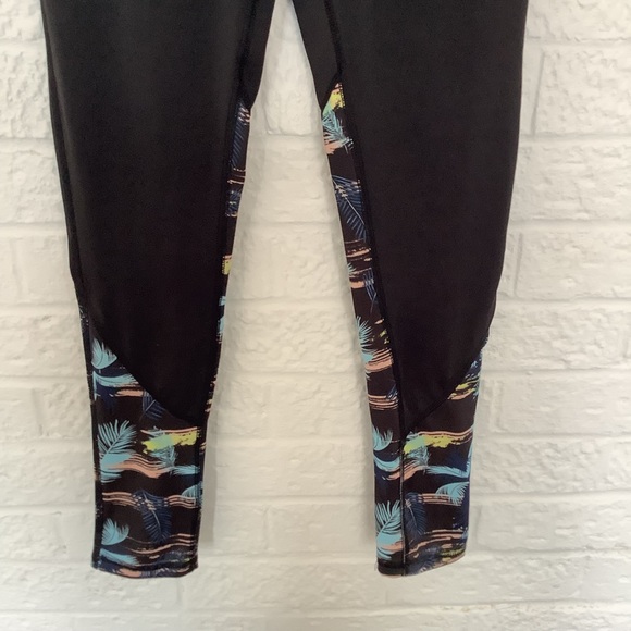 Mistral Sports Leggings - Size S - Black - Palm Trees - Compression - Picture 4 of 5